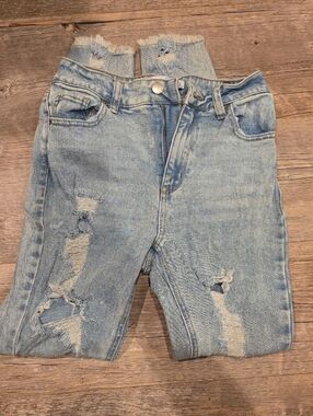 Tinseltown Light Blue Distressed Ankle Jeans